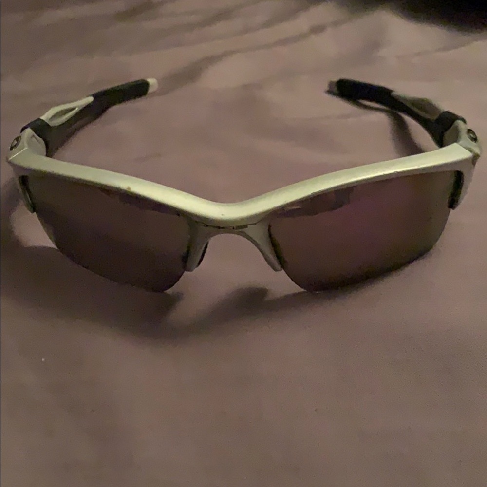 Oakley sunglasses - Picture 2 of 3